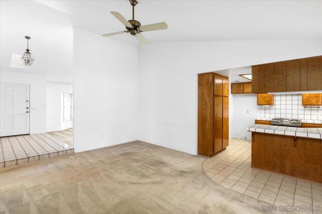 815 Boyle Ave, Escondido CA: https://media.crmls.org/mediaz/e7eabbb6-b70b-43ef-a299-5c20f6e0a6e1.jpg