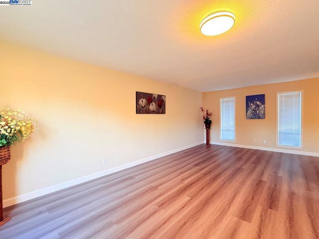 68 El Toro Ct, Fairfield CA: https://media.crmls.org/mediaz/e7edf4b4-4603-4bef-9059-4c93cce0b28b.jpg