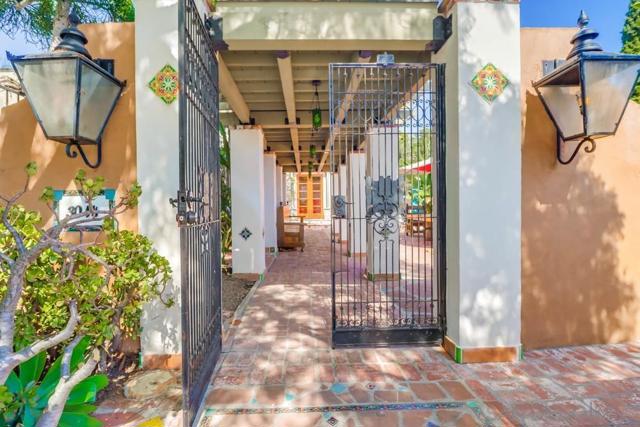 3014 Xenophon St, San Diego CA: https://media.crmls.org/mediaz/e7ee38cb-d25e-4d24-915e-97570864ee82.jpg