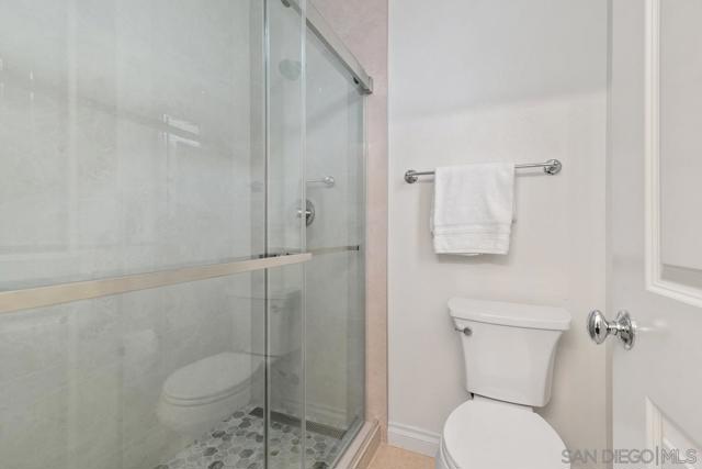 10518 Monterey Ridge Dr, San Diego CA: https://media.crmls.org/mediaz/e7ee9011-8ca7-4ff6-889b-59c411898a0a.jpg
