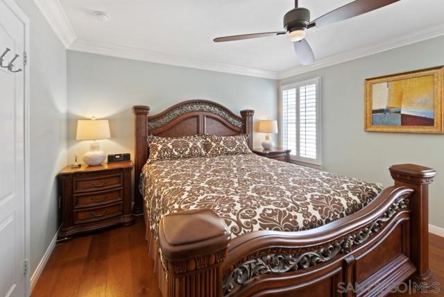 10556 Debreceni Way, San Diego CA: https://media.crmls.org/mediaz/e7ef8673-385e-438b-af9a-9308238d3387.jpg