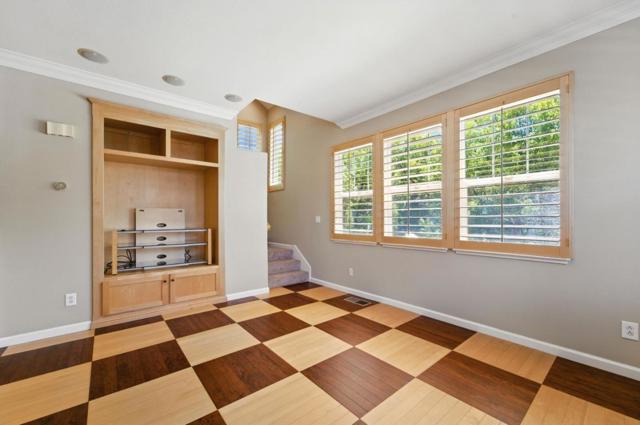 50 Waterford Court, Campbell CA: https://media.crmls.org/mediaz/e7efb598-ecc5-4cac-9c10-fc3dfea84760.jpg