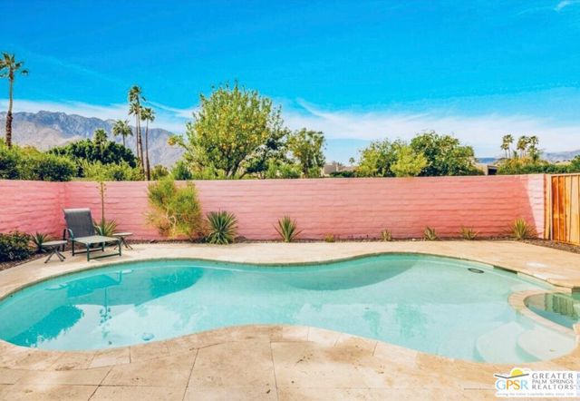 2861 Sundance Circle, Palm Springs CA: https://media.crmls.org/mediaz/e7f02fba-addb-41a2-bfaf-2c1230aacd05.jpg