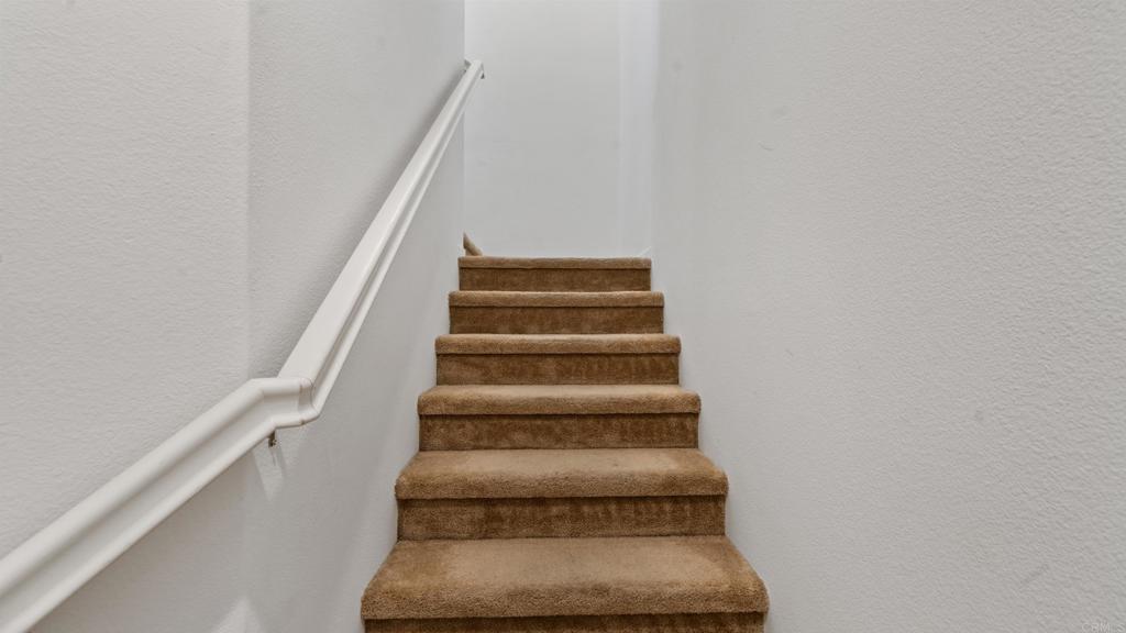 https://media.crmls.org/mediaz/e7f15ac4-8563-4f08-8aac-493bcdc89bbb.jpg?preset=X-Large