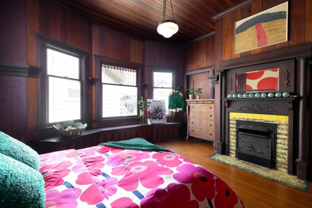 21130 E Cliff Drive, Santa Cruz CA: https://media.crmls.org/mediaz/e7f16f70-b87a-42d4-ba8c-3905f6c68b66.jpg