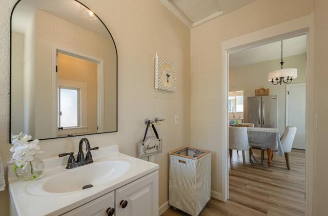570572 Belden Street, Monterey CA: https://media.crmls.org/mediaz/e7f1bd0b-7a7d-4901-b1b0-76bf9e82b36e.jpg
