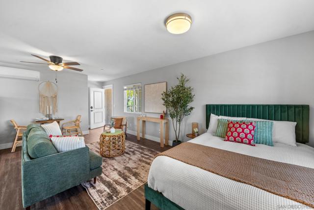 523 9th St, Imperial Beach CA: https://media.crmls.org/mediaz/e7f1cfe3-d04e-493f-bd80-f89a9ce8d9f6.jpg