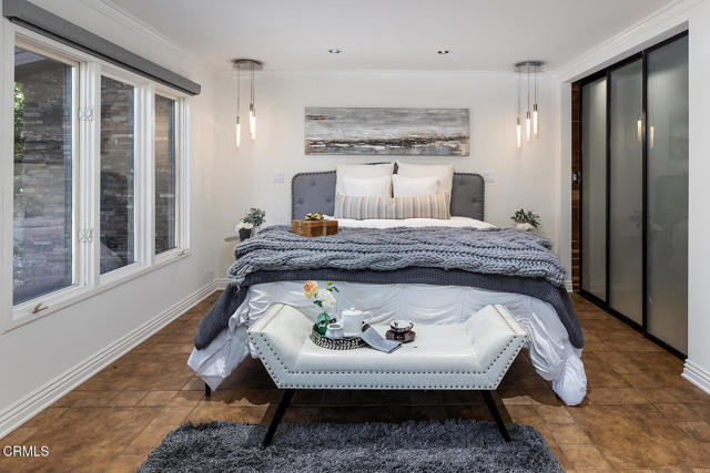 Detail Gallery Image 24 of 52 For 1038 Oban Dr, Los Angeles,  CA 90065 - 4 Beds | 3 Baths