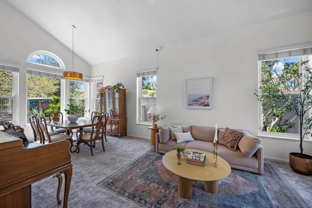 1205 Masterpiece Dr, Oceanside CA: https://media.crmls.org/mediaz/e7f2d8a3-1c29-4ccd-b95d-581a66defe6d.jpg