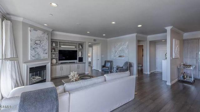 4346 Tradewinds Drive, Oxnard CA: https://media.crmls.org/mediaz/e7f3a1a9-424f-449b-8afc-9328bbc77bd5.jpg