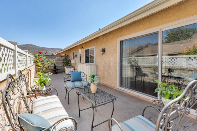 31328 Village 31, Camarillo CA: https://media.crmls.org/mediaz/e7f3a2f2-e9ac-4f58-bbce-6aa68759719d.jpg
