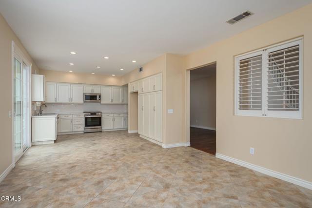 Detail Gallery Image 24 of 43 For 30456 Star Canyon Pl, Castaic,  CA 91384 - 4 Beds | 3 Baths