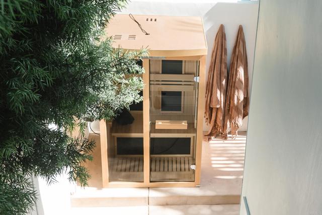 164 Chestnut Avenue, Carlsbad CA: https://media.crmls.org/mediaz/e7f41e7a-0fbe-4802-a1e9-c12b6441c67d.jpg