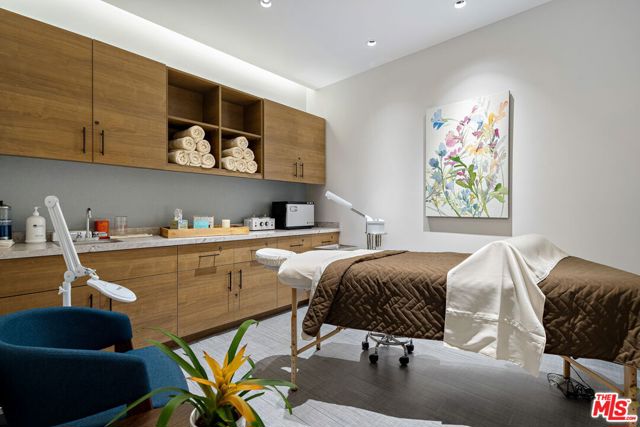 75653 Camino De Paco, Indian Wells CA: https://media.crmls.org/mediaz/e7f4c3ba-2ac2-48b7-8b45-d18c9a34b736.jpg