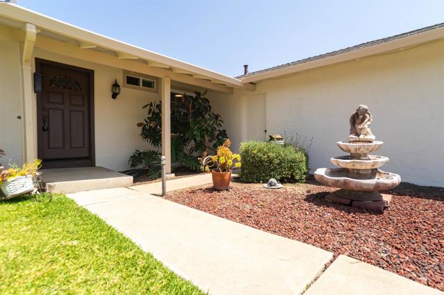 709 Covina Way, Fremont CA: https://media.crmls.org/mediaz/e7f52cfc-6e5b-48ea-9664-a2200bfd2e35.jpg