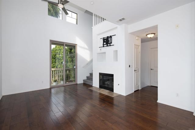 Detail Gallery Image 3 of 35 For 1811 Lime Ct #9,  Chula Vista,  CA 91913 - 2 Beds | 2/1 Baths