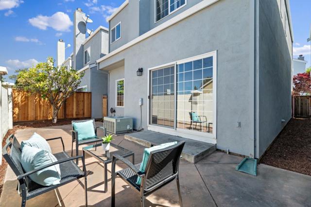4220 Ramshall Place, Santa Clara CA: https://media.crmls.org/mediaz/e7f68b22-d273-48ae-8d91-b6e9d969d9d7.jpg