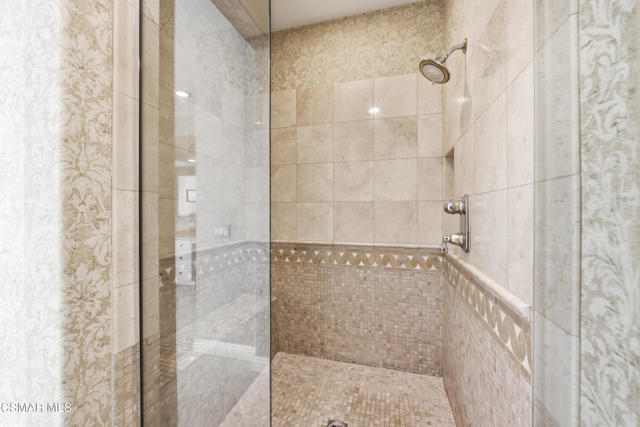 Image 75 of 100 For 5068 Shady Trail Street