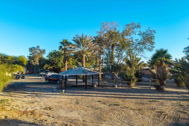 49300 Polk Street, Coachella CA: https://media.crmls.org/mediaz/e7f7f637-b478-4246-a047-96239f15b1a4.jpg
