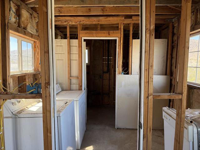 68424 Bellerue Road, 29 Palms CA: https://media.crmls.org/mediaz/e7f8e43b-f3f2-4775-8093-f1caa740cda7.jpg