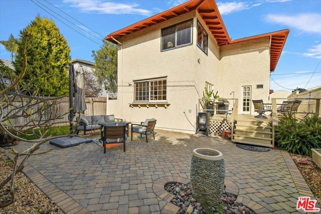 1501 Oak Avenue, Manhattan Beach, California 90266, 4 Bedrooms Bedrooms, ,2 BathroomsBathrooms,Residential,Sold,Oak,25504879
