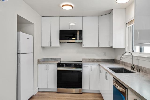 3545 Northwood Drive, Concord CA: https://media.crmls.org/mediaz/e7f97029-e1ad-4d6e-9d66-2b3185c902ac.jpg