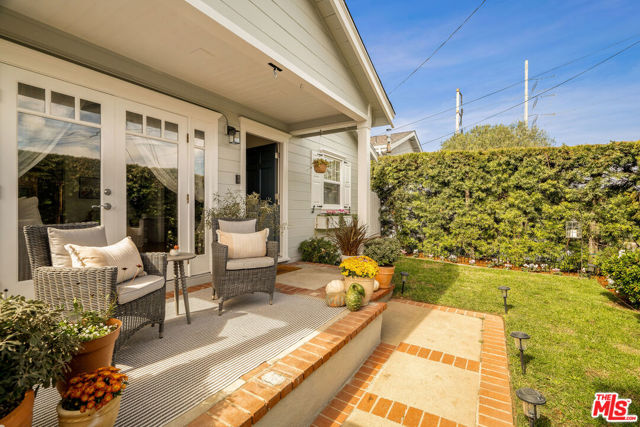 3613 Oak Avenue, Manhattan Beach, California 90266, 3 Bedrooms Bedrooms, ,2 BathroomsBathrooms,Single Family Residence,For Sale,Oak,24458139