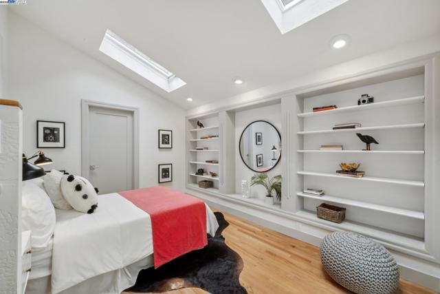 198 BRET HARTE ROAD, Berkeley CA: https://media.crmls.org/mediaz/e7fa417c-55bd-4577-9aa8-83040c8bc178.jpg