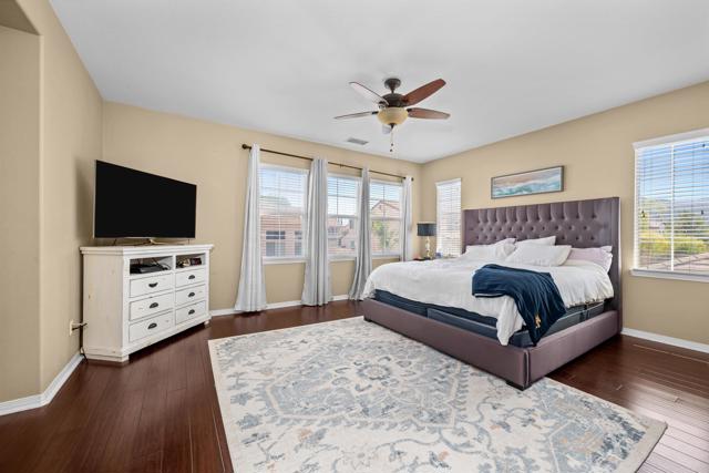 32113 Sycamore Ct, Temecula CA: https://media.crmls.org/mediaz/e7fa488c-71cb-4714-ba13-8ec0f69973f1.jpg