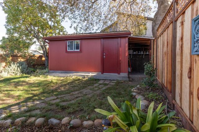 1122 Seabright Avenue, Santa Cruz CA: https://media.crmls.org/mediaz/e7fa7d2c-f911-40e0-905e-7509e6606e06.jpg