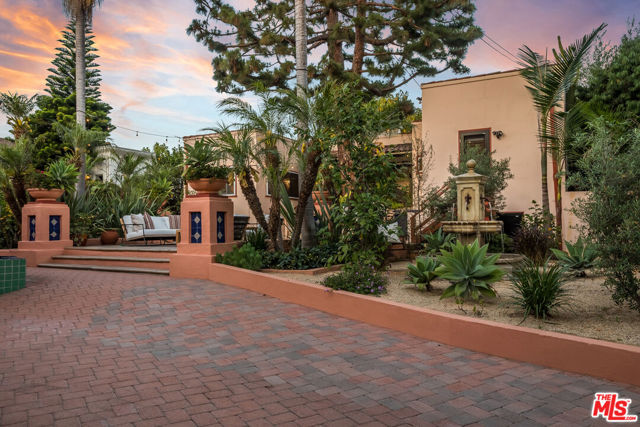 755 S Highland Avenue, Los Angeles CA: https://media.crmls.org/mediaz/e7fb2920-fab4-4e8f-94cd-7f69b061e74e.jpg