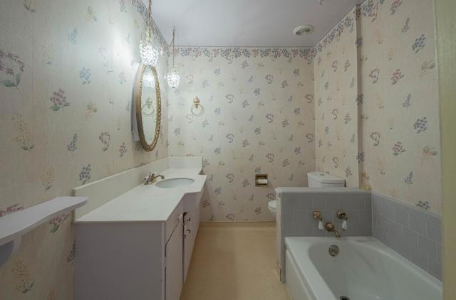 217 Iris Drive, Salinas CA: https://media.crmls.org/mediaz/e7fb836b-5b9d-4578-811e-9fbe26779ea1.jpg