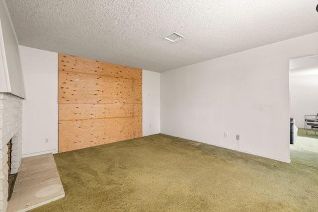 38280 Chuperosa Lane, Cathedral City CA: https://media.crmls.org/mediaz/e7fc6441-5327-479e-9384-e08f61ad8317.jpg