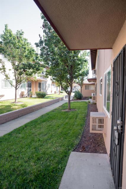 Detail Gallery Image 2 of 33 For 9731 Winter Gardens Blvd #57,  Lakeside,  CA 92040 - 1 Beds | 1 Baths