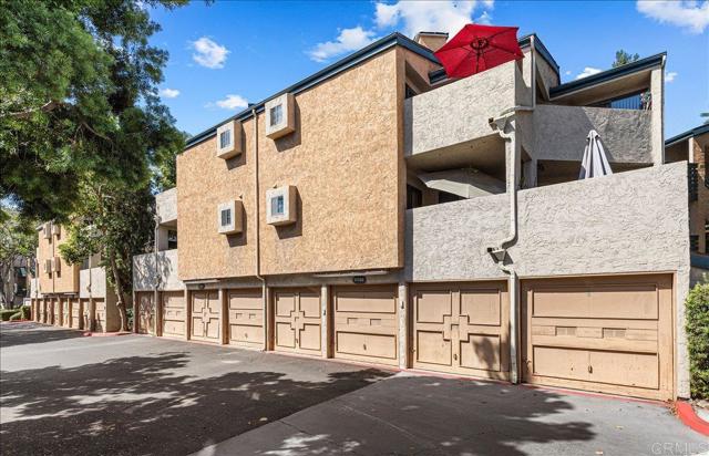 9755 Mesa Springs Way, San Diego CA: https://media.crmls.org/mediaz/e7ff80d5-a721-4f2b-8cba-6c17ec583fed.jpg