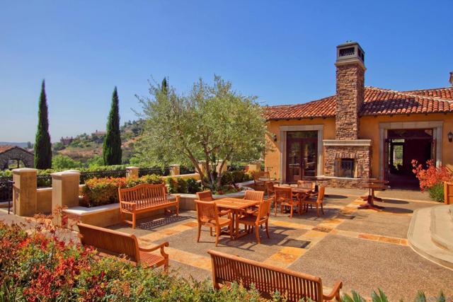 17928 El Brazo, Rancho Santa Fe CA: https://media.crmls.org/mediaz/e7ff931d-a409-456b-a1de-b579ae13b3e5.jpg