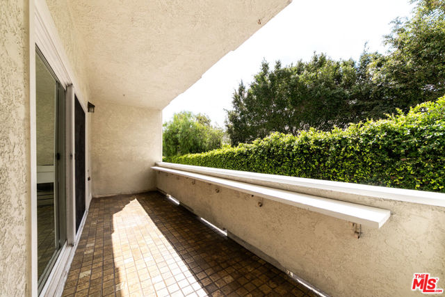 1228 North La Cienega Boulevard, 102 photo 8