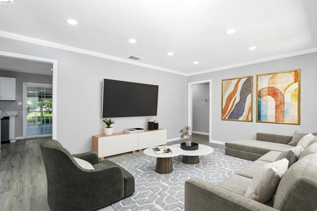 Image 2 of 40 For 120 Hillcrest Ave