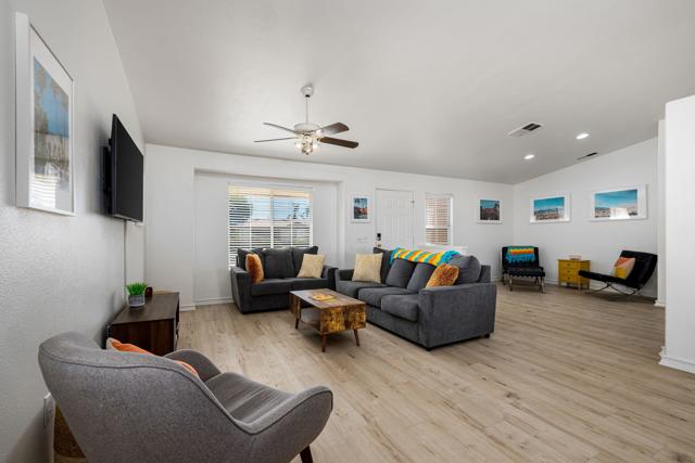 45405 Deerbrook Circle, La Quinta CA: https://media.crmls.org/mediaz/e801f8d2-5ff4-4584-b77c-d14987c38b6d.jpg