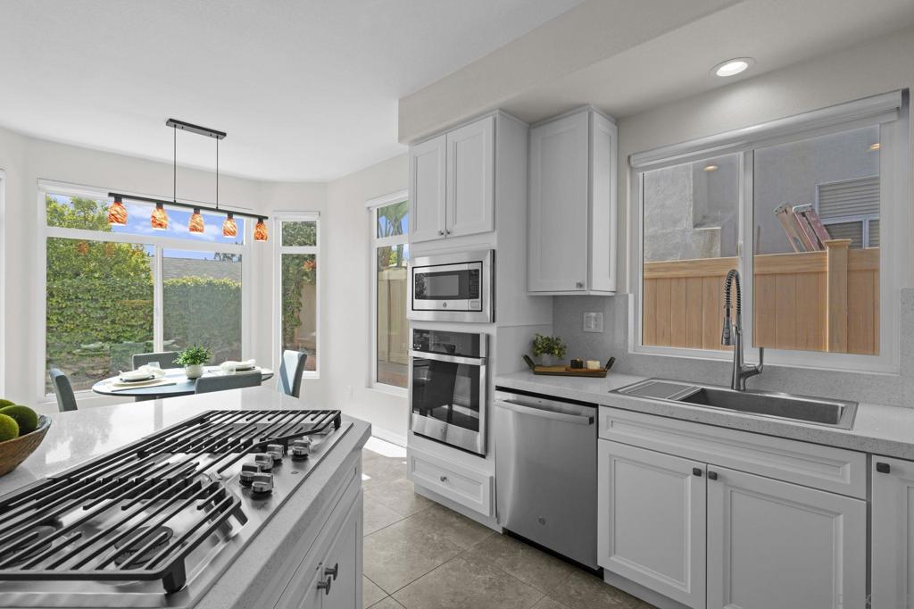 MLS #250033731SD img 12