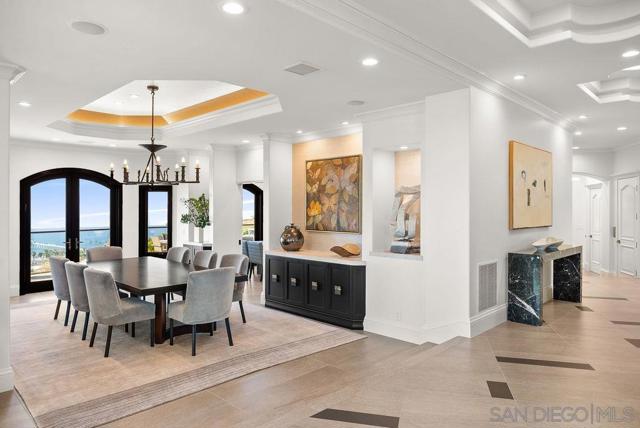 2516 Ruette Nicole, La Jolla CA: https://media.crmls.org/mediaz/e8046f72-7ecc-475d-a889-b09b1b7d636c.jpg