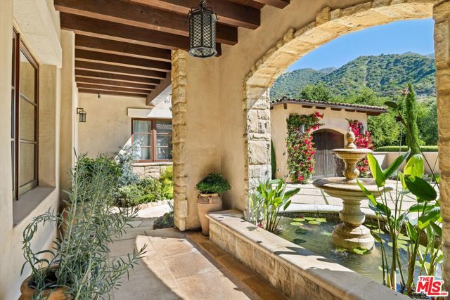 3091 Hidden Valley Lane, Santa Barbara CA: https://media.crmls.org/mediaz/e8050192-be05-4d8b-babf-700f0e744893.jpg