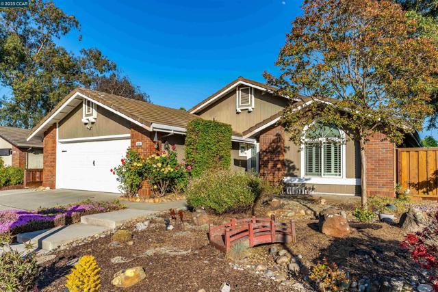 1438 Landahl Ct, Benicia CA: https://media.crmls.org/mediaz/e8059ff1-a244-4a22-8770-68eb04e48fb8.jpg