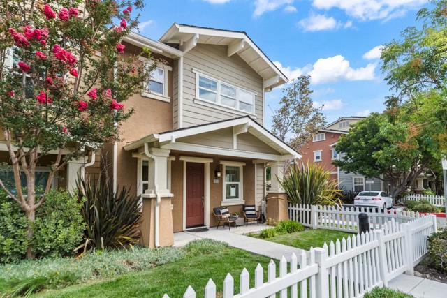 403 San Eduardo Terrace, Sunnyvale CA: https://media.crmls.org/mediaz/e805c38f-a42e-4555-b022-27f3a0f7c9fe.jpg