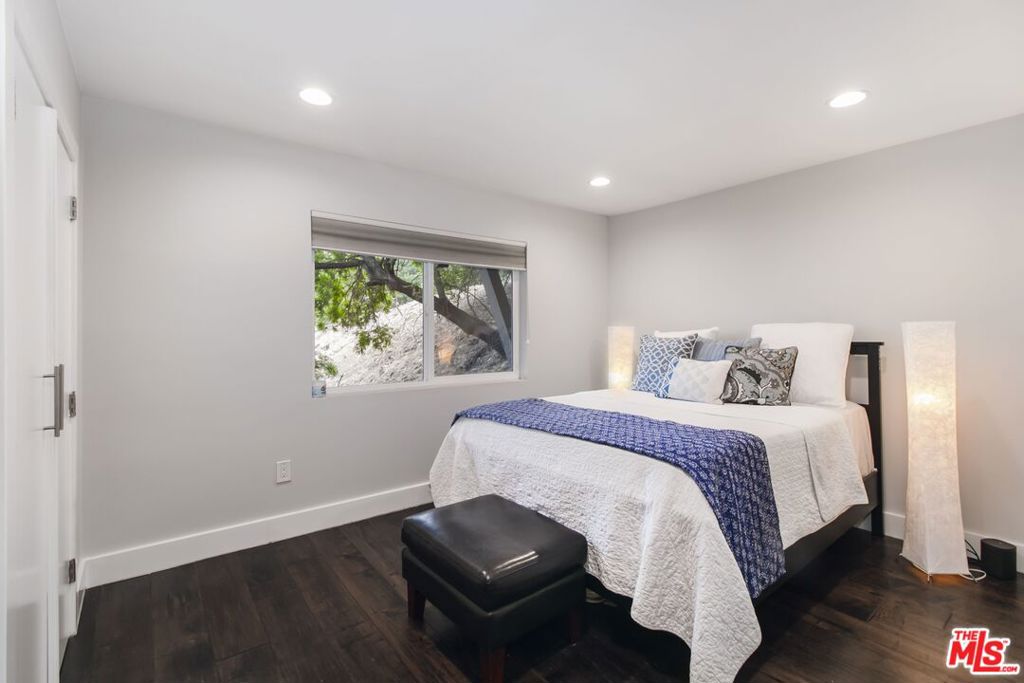 3200 Wrightwood DriveStudio City img 3