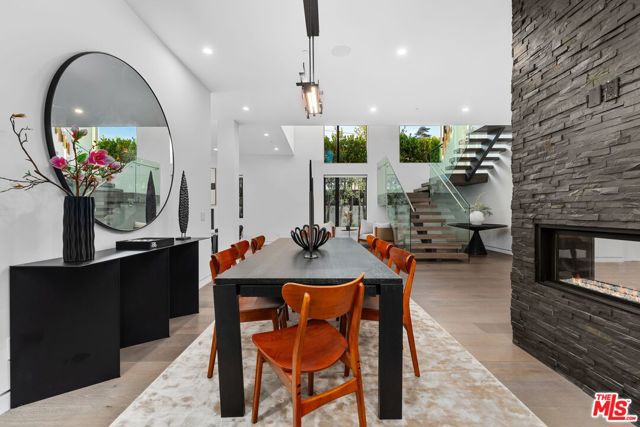 5 Bed Home for Sale in Los Angeles, California