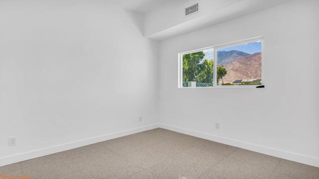 567 W Sunview Avenue, Palm Springs CA: https://media.crmls.org/mediaz/e807a893-8086-403a-9c83-511f63980b33.jpg