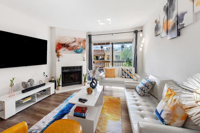 2910 Alta View Dr, San Diego CA: https://media.crmls.org/mediaz/e8086300-5340-4df5-8702-56160a515c10.jpg