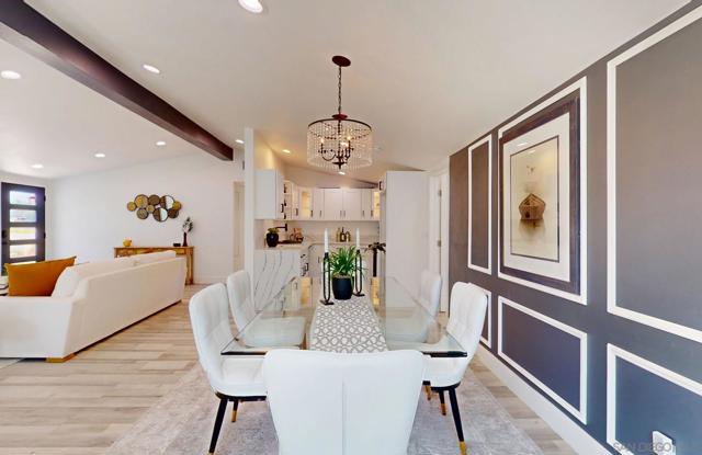 873 Towne Street, Costa Mesa CA: https://media.crmls.org/mediaz/e8088100-0888-49f0-ab90-6687d6331516.jpg