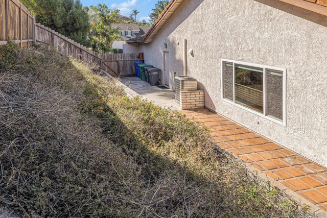 3008 Garboso Street, Carlsbad CA: https://media.crmls.org/mediaz/e808a4a8-d2bd-4ce7-b898-db967011a575.jpg
